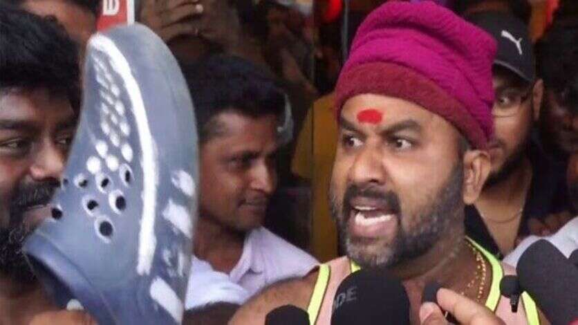 காசுக்காக மணி ஆட்டும் கூல் சுரேஷ்.. நாட்டாமை என்று நினைத்து செய்யும் கேவலமான வேலை