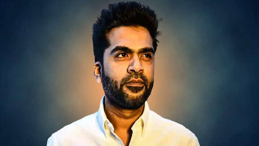 சிம்புவால் 9 வருடத்திற்கு முன் கைவிடப்பட்ட படம்.. மீண்டும் அதிரடி காட்டும் விஜய் பட இயக்குனர்