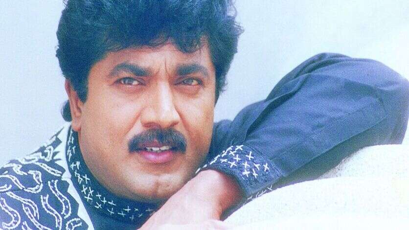 கெட்டு போன சாப்பாட்டை கொடுத்த படக்குழு.. தரமான சம்பவம் செய்த சரத்குமார்