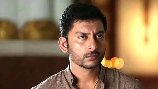 ஸ்ட்ரிட் ஆபீஸரா மாறி கரார் காட்டும் ஆர் ஜே பாலாஜி.. நயன்தாராவை தொடர்ந்து அடிக்கடி போடும் சண்டை  