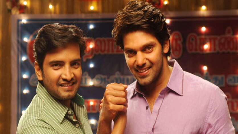 பெரிய ஆஃபர் கொடுத்தும் மதிக்காத சந்தானம்.. தூது புறாவாய் சென்ற ஆர்யா!