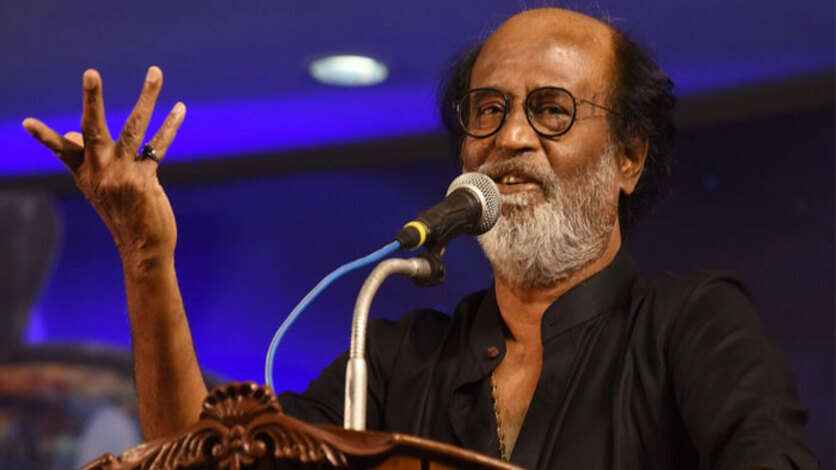 வயசில சின்னவங்க, இல்லன்னா உங்க கால்ல விழுந்துருவேன்.. 23 வருட ரகசியத்தை மேடையில் பேசிய ரஜினி