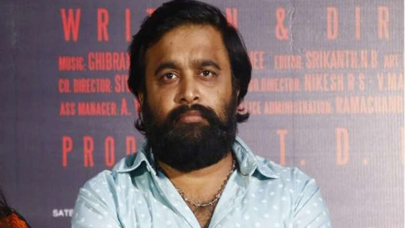 டைரக்ட் பண்ணுவதிலிருந்து பிரேக் எடுத்த 5 சூப்பர் ஹிட் இயக்குனர்கள்.. கடனை அடைக்கப் போராடும் சசிகுமார்