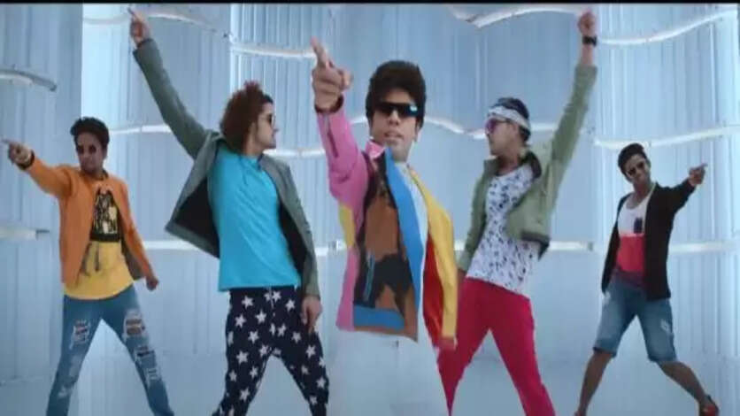 கடை விளம்பரத்தை மிஞ்சிய  ஃபர்ஸ்ட் சிங்கிள்.. 'தி லெஜன்ட்' சரவணா ஸ்டோர் அண்ணாச்சி படுத்தும்பாடு