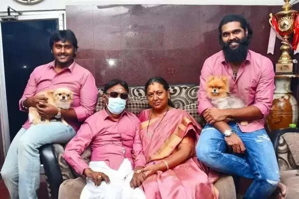 குடும்பமாக தீபாவளியை கொண்டாடிய 5 சினிமா பிரபலங்கள்.. கேப்டன் முதல் ஜெயம் ரவி வரை