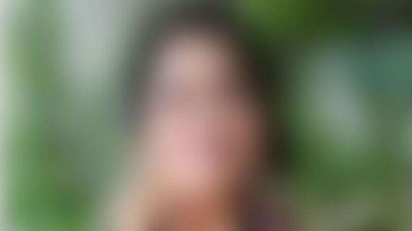 சம்பள விஷயத்தில் கறார் காட்டிய சிரிப்பழகி.. பழி தீர்க்க விவாகரத்து பிரச்சனையை கிளப்பி விட்ட சோகம்