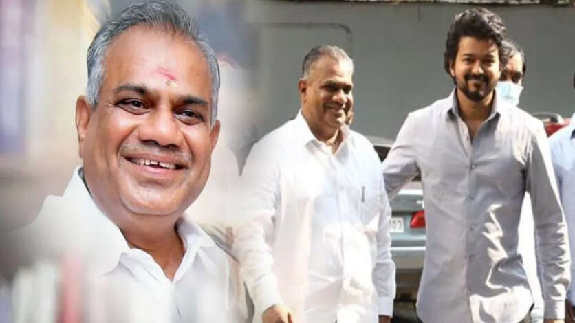 விஜய்யை சுற்றி சூழ்ச்சியா? புஸ்ஸி ஆனந்த் மீது  நிர்வாகிகள் குற்றச்சாட்டு! அடுத்து என்ன நடக்கும்?