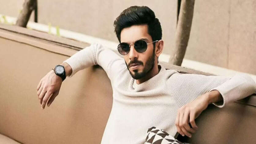 ஒத்த ஆளா வச்சுட்டு திணறும் தமிழ் சினிமா.. பெரிய பட்ஜெட் படங்களை வளைத்து போடும் அனிருத்