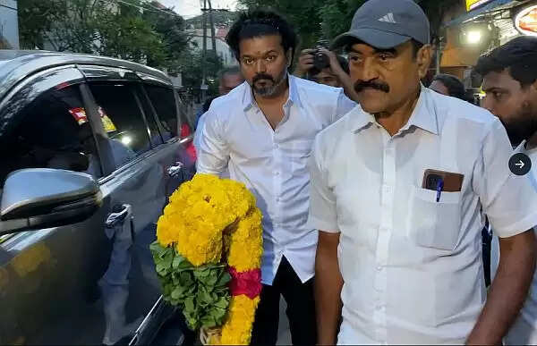 மனோபாலாவுக்காக கடைசி ஆசையை நிறைவேற்றிய லியோ.. ஆழ்ந்த இரங்கலை தெரிவித்த விஜய்யின் புகைப்படம்