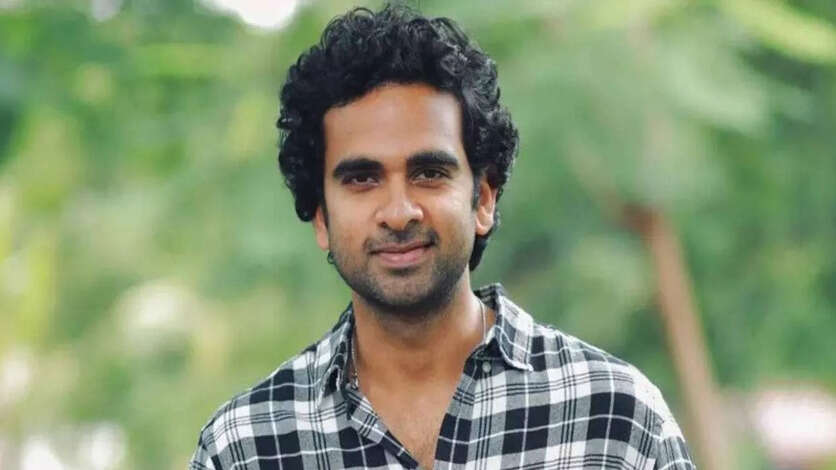 சின்ன தூண்டில்ல மொத்த கஜானாவையும் ரொப்பிய 5 படங்கள்.. ஜம்முனு செட்டிலான அசோக் செல்வன்