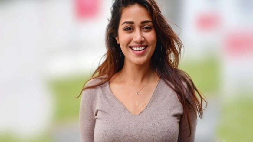 Dangerous Fellow.. நடுரோட்ல நிவேதா பெத்துராஜை.. என்ன நிலைமைக்கு ஆளாக போகிறானோ