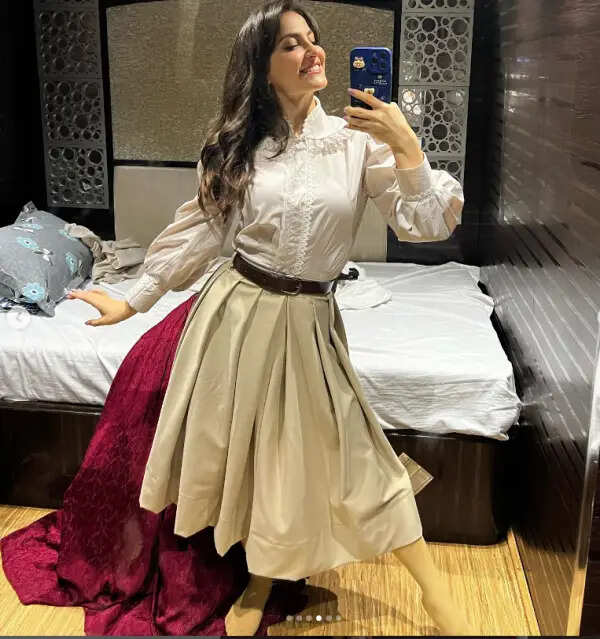 கான்ஜுரிங் கண்ணப்பன் பேய் நடிகையா இது.? 8 மில்லியன் பார்வையாளர்களை தாண்டிய தனுஷ் பட ஹீரோயின்