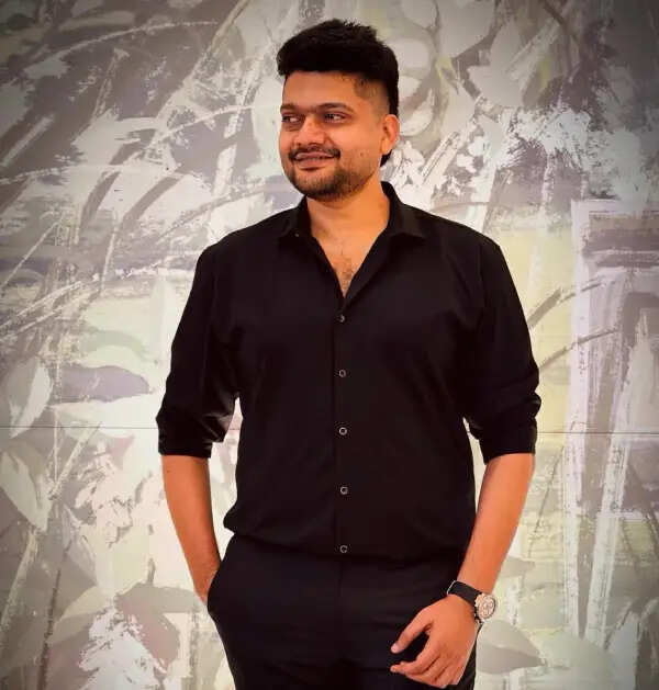 கமலுக்கு லோக்கினா, தனுஷுக்கு நான்.. சட்டையை கிழிக்க தயாராகும் பிரபலம்