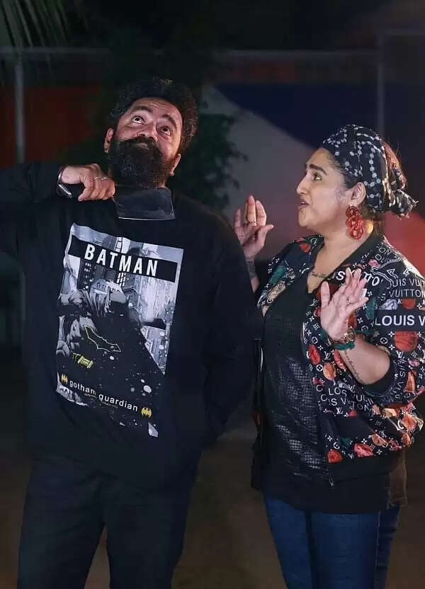 புருஷன் செத்து 3 நாள் கூட ஆகல.. எக்ஸ் காதலுடன் புகைப்படம் வெளியிட்டு வாழ்க்கையை புதுப்பிக்கும் வனிதா