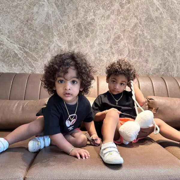 அழகூரில் பூத்தவளே என நயனை வர்ணித்து புகைப்படம் வெளியிட்ட விக்கி.. வைரலாகும் போட்டோஸ்