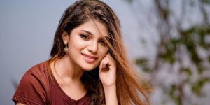 aathmika-cinemapettai-01