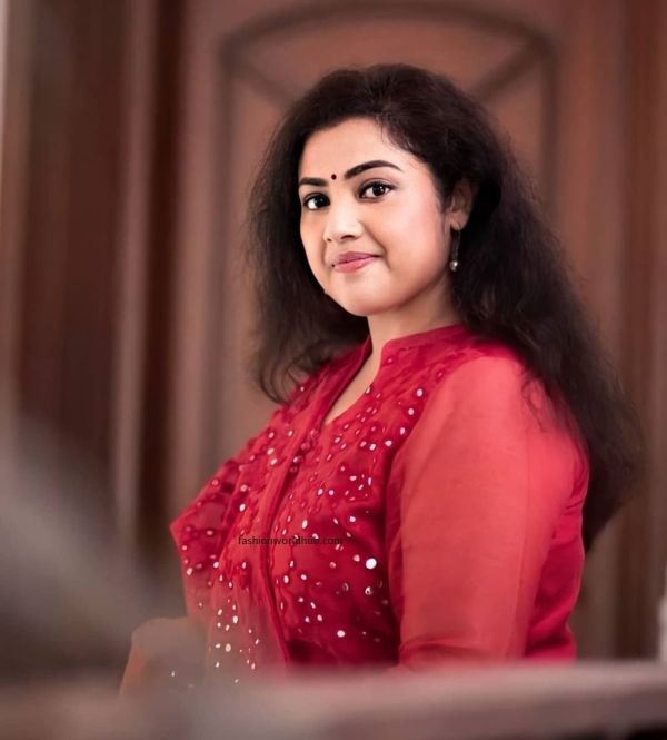 meena-cinemapettai