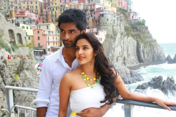 atharvaa-priya-anand-cinemapettai