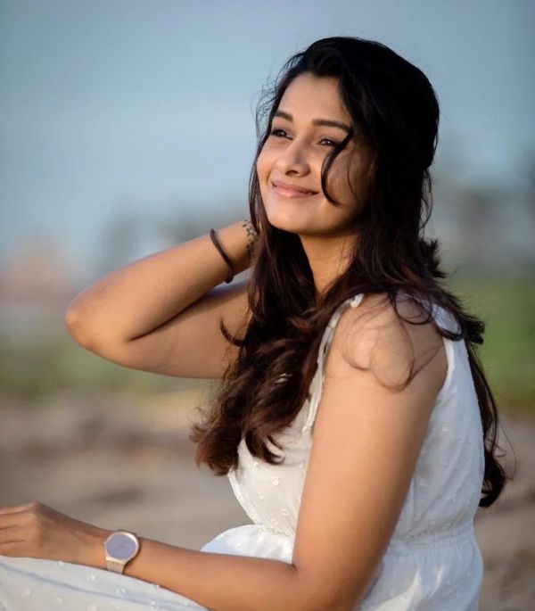 priya-bhavani-shankar-cinemapettai