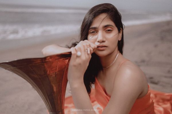 losliya mariyanesan