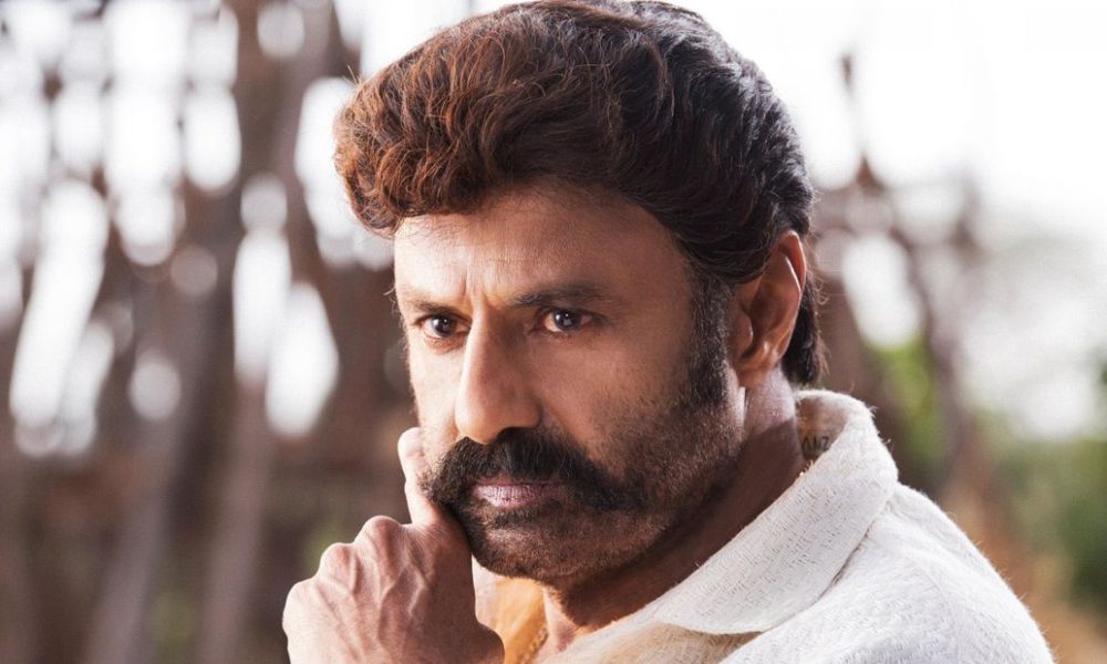 62 வயதில் இதெல்லாம் ஓவரா இல்லையா.. சிகரெட் சர்ச்சை, முகம் சுளிக்க வைத்த பாலகிருஷ்ணா