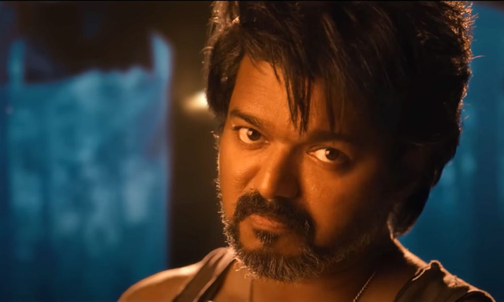 சால்ட் அண்ட் பெப்பர் லுக்கில் மாசாக இருக்கும் தளபதி.. வைரலாகும் ஷூட்டிங் ஸ்பாட் போட்டோ