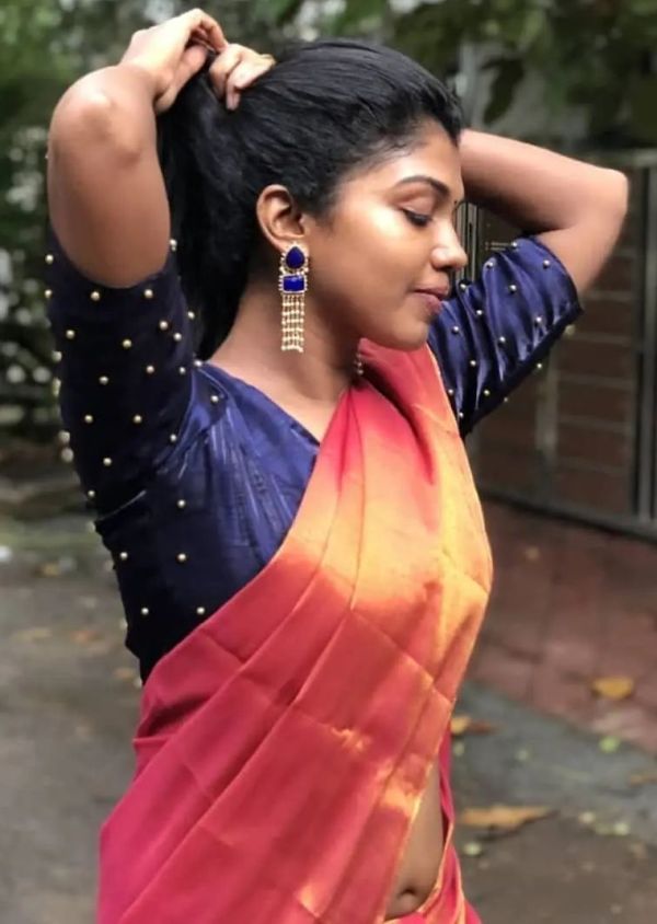 riythvika-1-cinemapettai