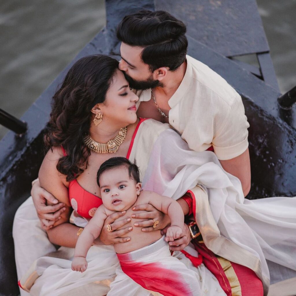 Amala paul Family