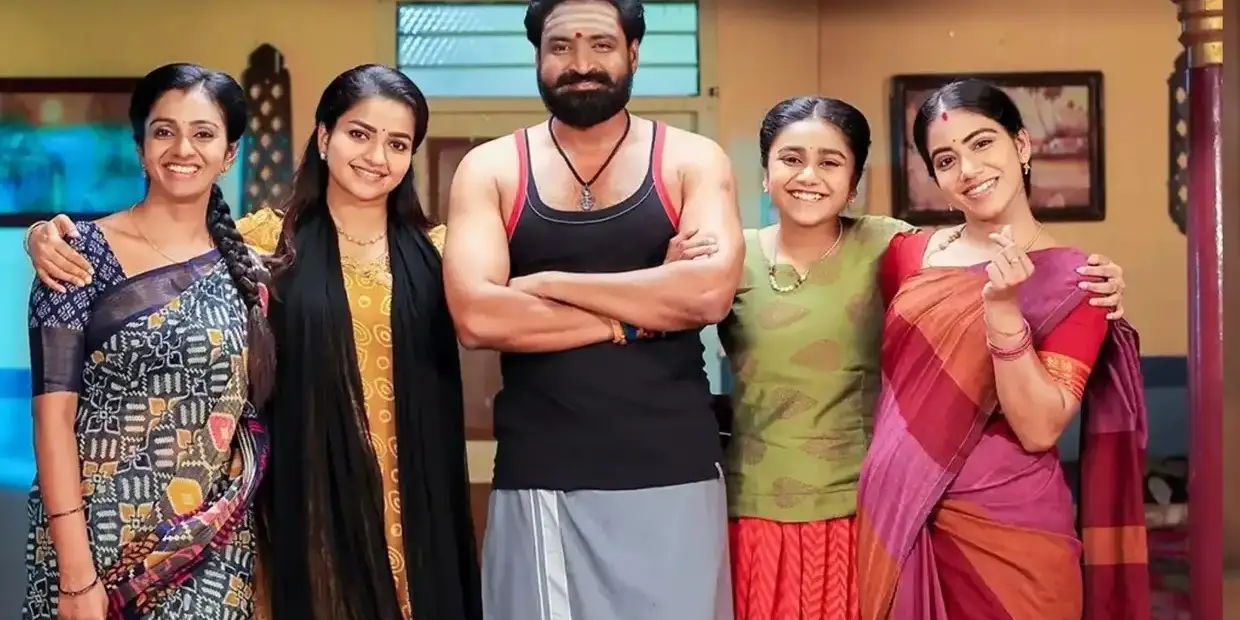 A trio of conspirators hatch a conspiracy in the Anna serial... Will Bharani save Veera from the web of conspiracy...