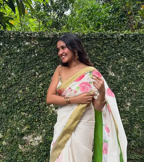 அனிகா (1)