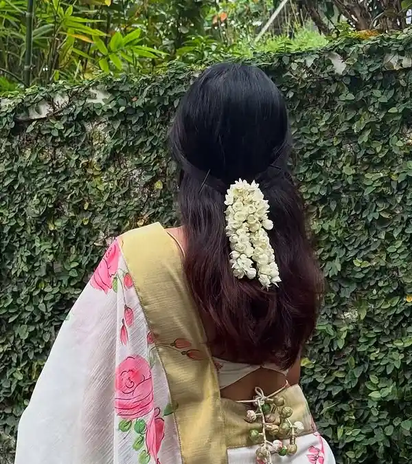 அனிகா (2)